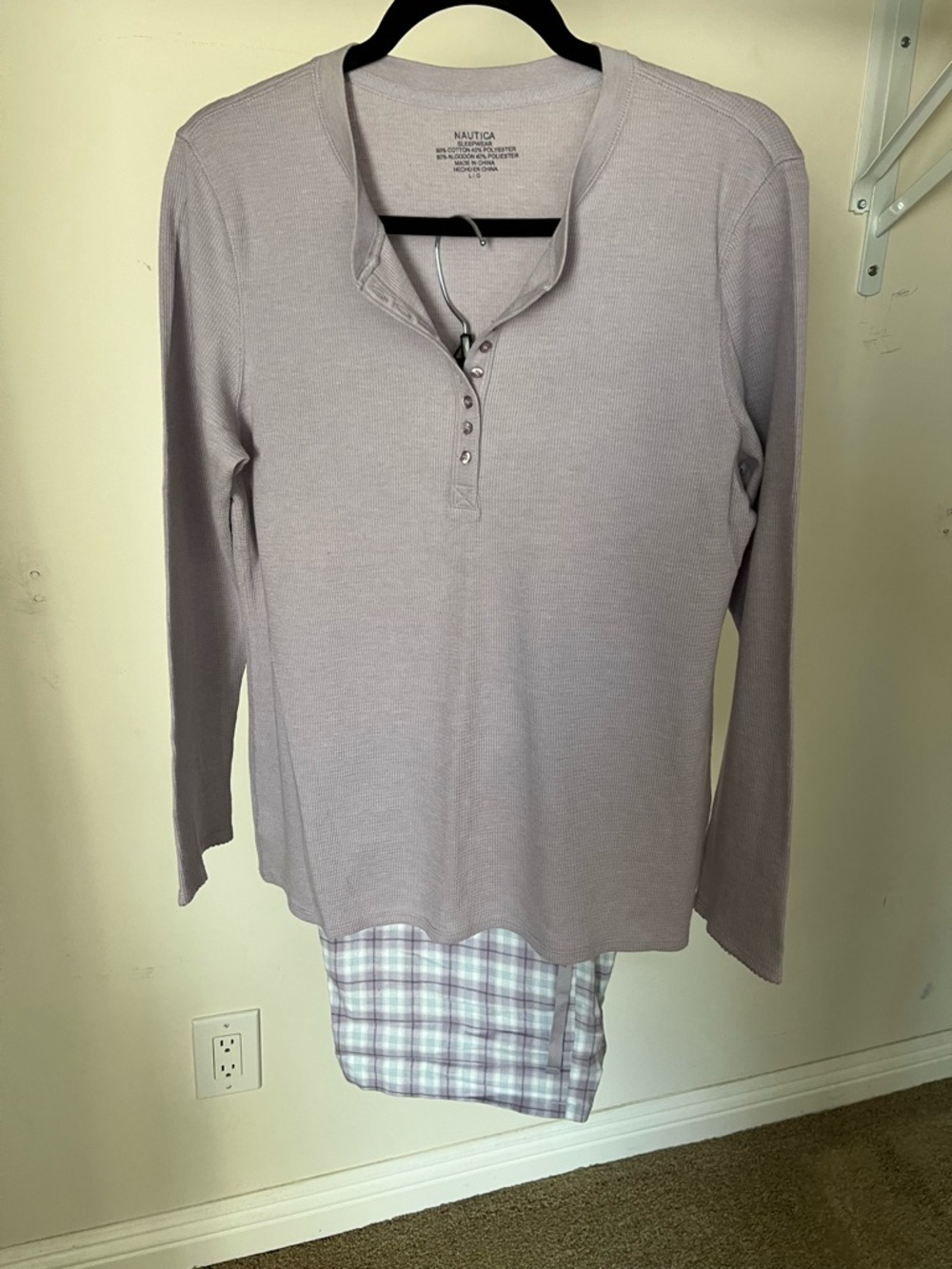 Nautica women pijamas  Long Sleeve Henley Top in Light Lavender